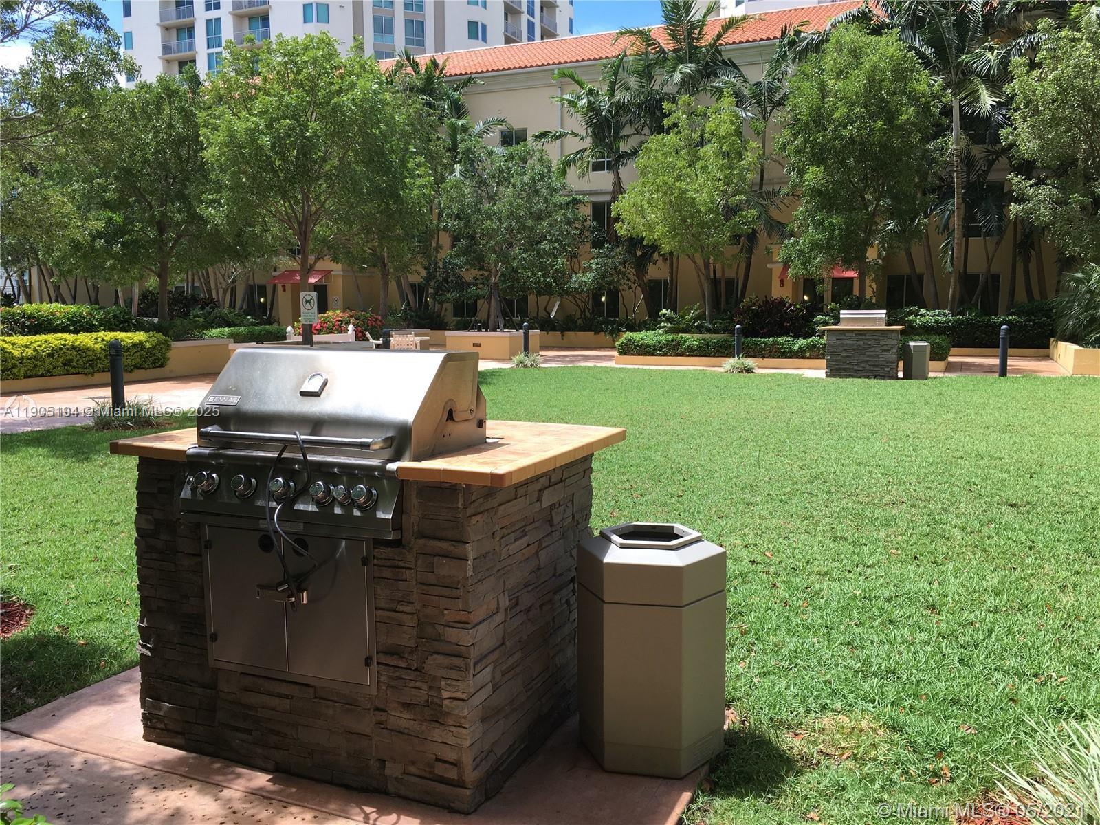 TOSCANO CONDO - Residential