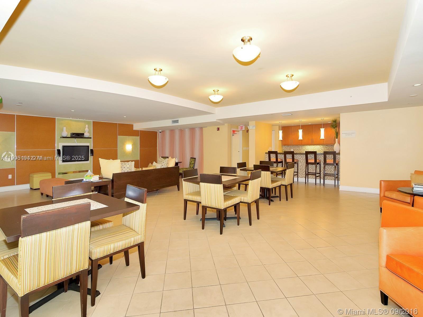 TOSCANO CONDO - Residential