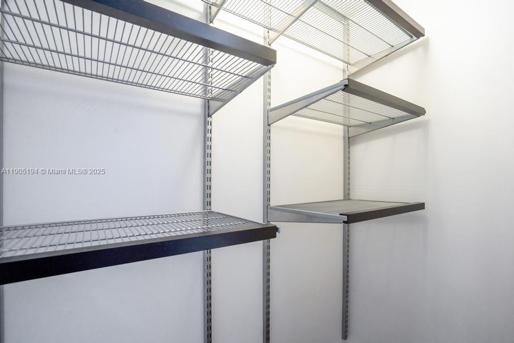 TOSCANO CONDO - Residential