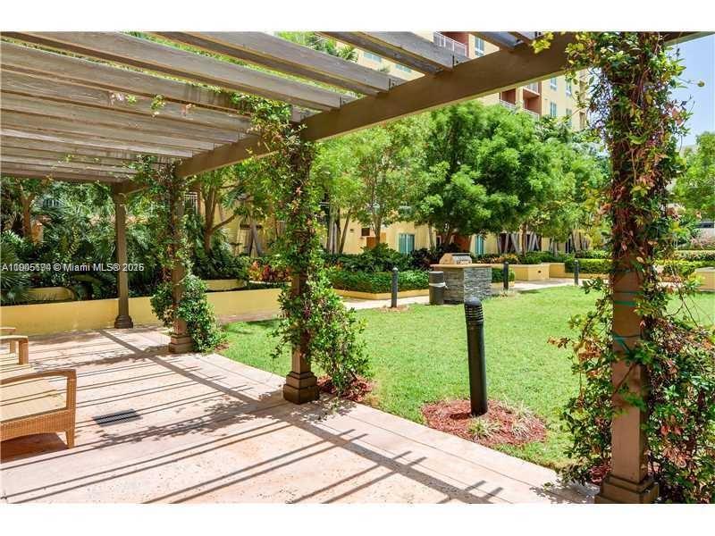 TOSCANO CONDO - Residential