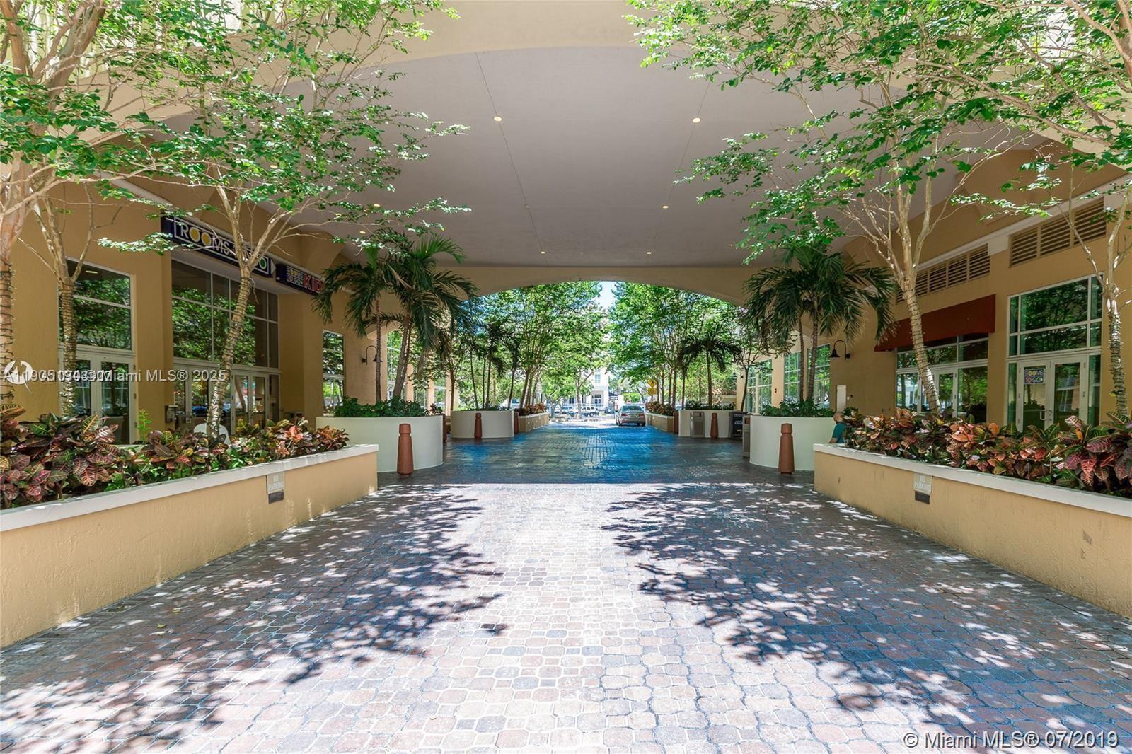 7350 SW 89th St 621S