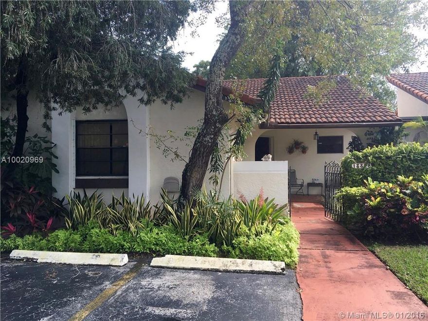 Lovely home in the heart of Kendall within the Kendall Lakes East Patio Homes development. Spacious living room and dining area, ample sized 2/2 with plenty of closet space. There is a community pool. This gated community is safe and secure as well as family friendly.

Nearby Amenities:
Miami Sunset Adult Education, Miami Sunset Senior High, Howard D. Mcmillan Middle, Several Day Care Options