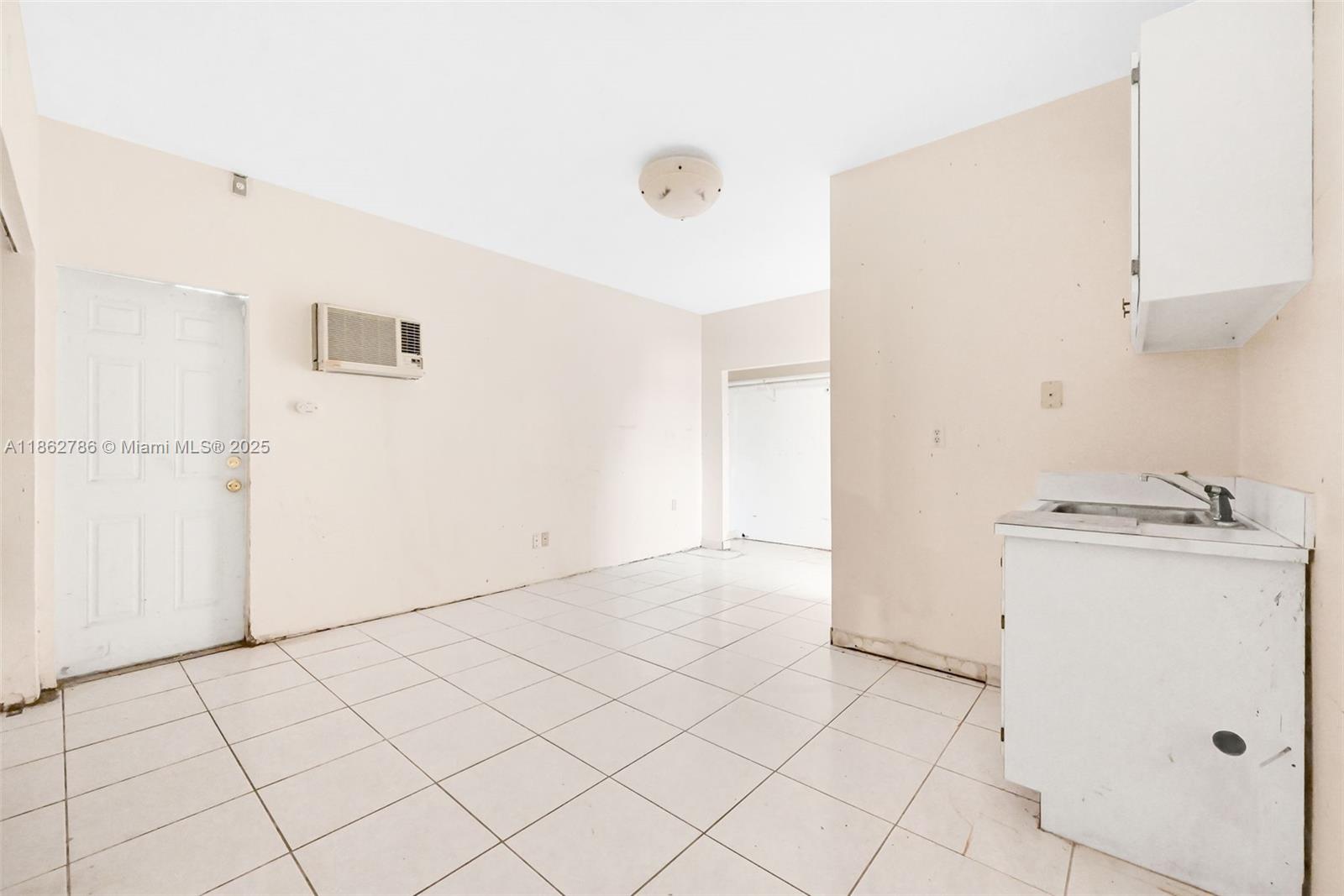 MIAMI LAKES SEC 5 - Residential