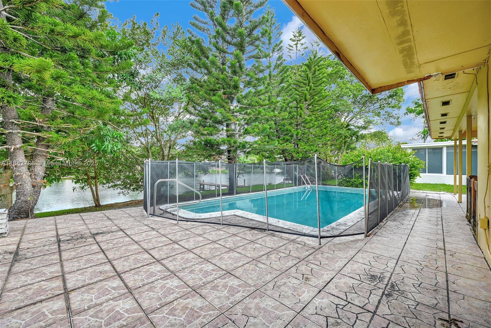 MIAMI LAKES SEC 5 - Residential