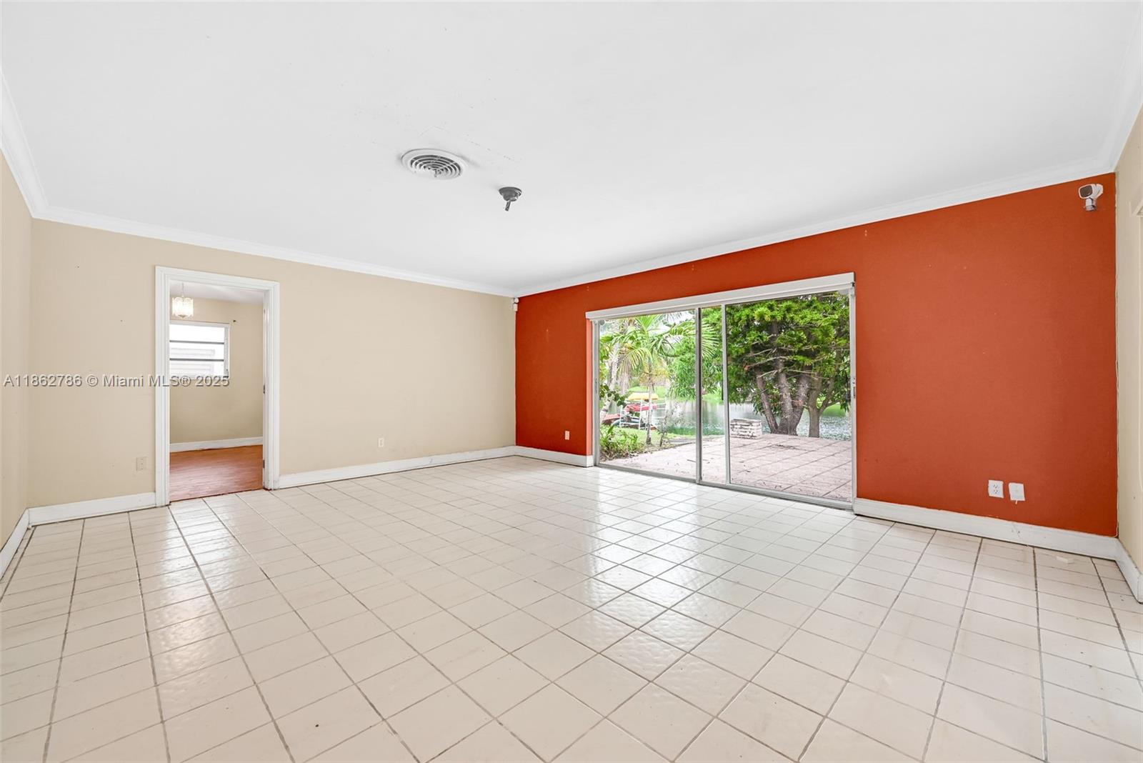 MIAMI LAKES SEC 5 - Residential