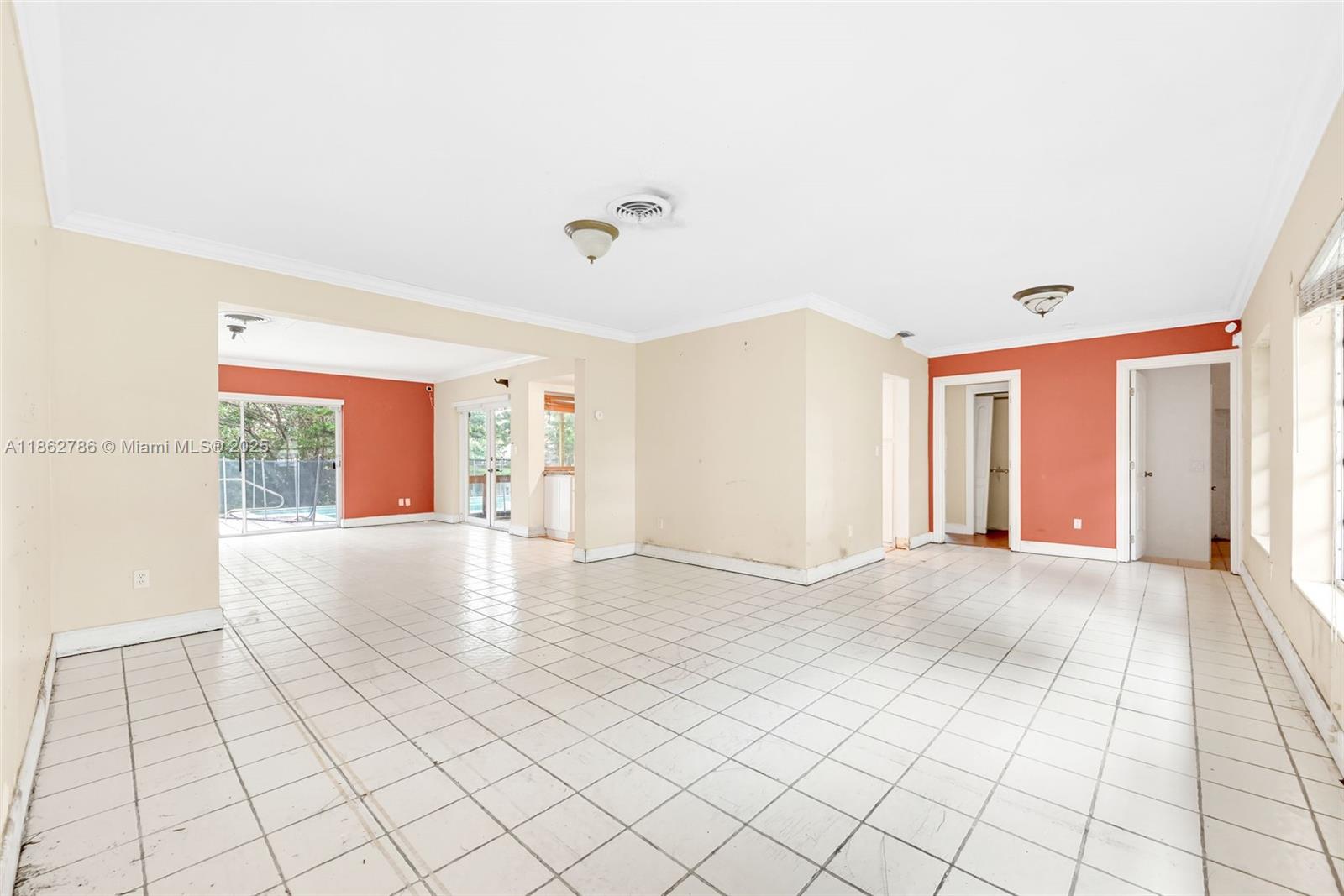 MIAMI LAKES SEC 5 - Residential