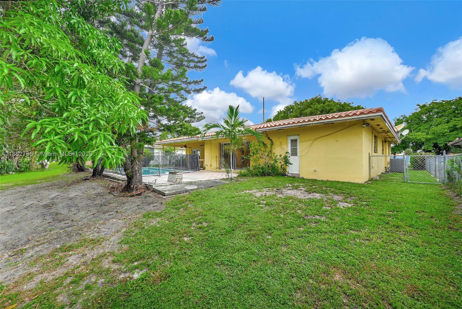 MIAMI LAKES SEC 5 - Residential