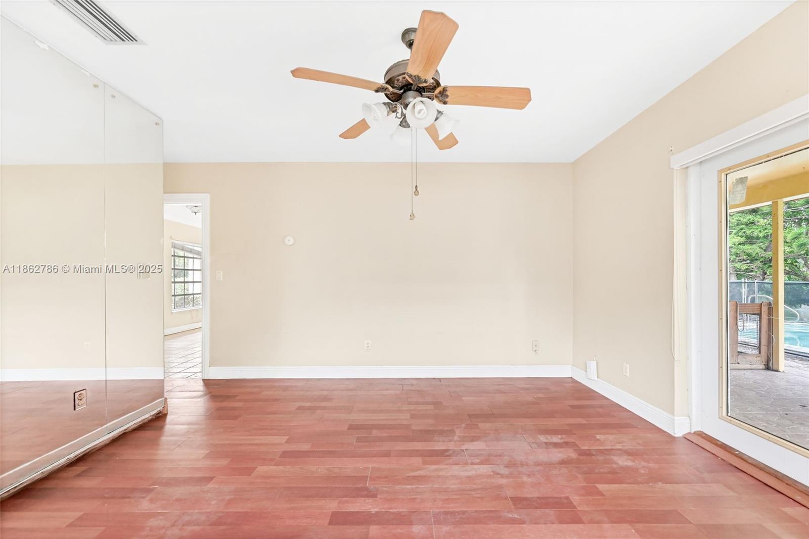 MIAMI LAKES SEC 5 - Residential