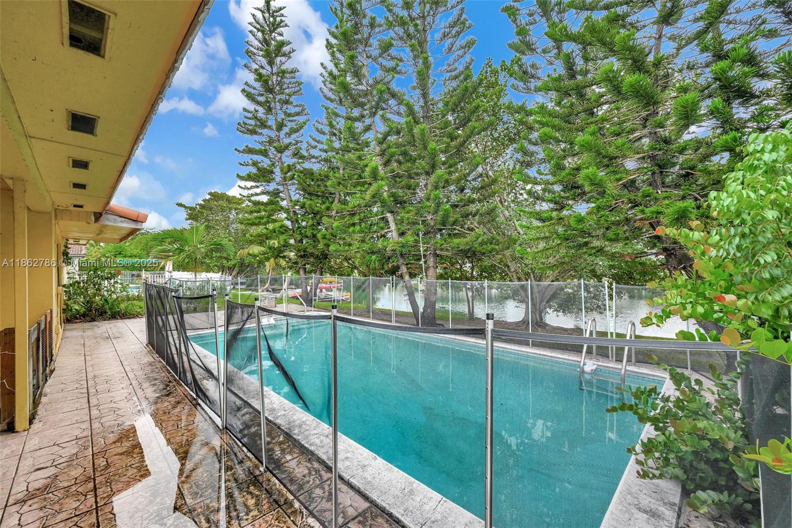 MIAMI LAKES SEC 5 - Residential