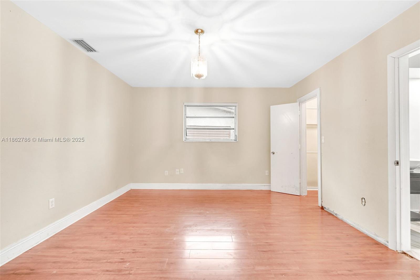 MIAMI LAKES SEC 5 - Residential