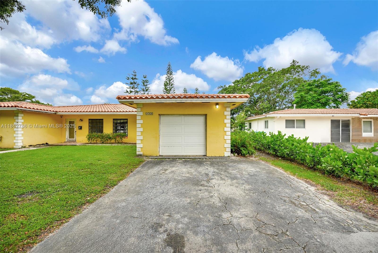 MIAMI LAKES SEC 5 - Residential