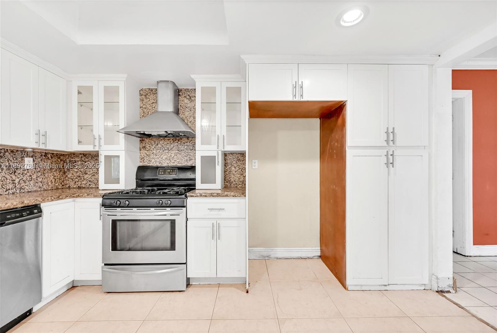 MIAMI LAKES SEC 5 - Residential