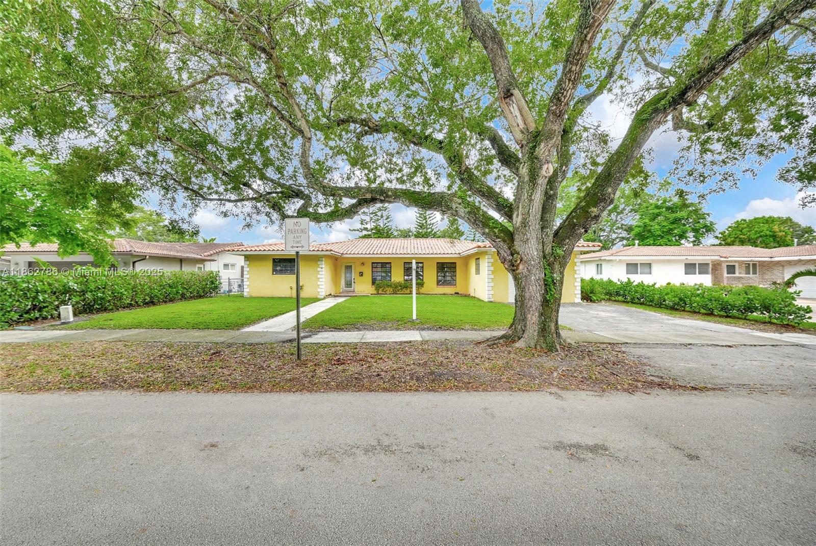 MIAMI LAKES SEC 5 - Residential