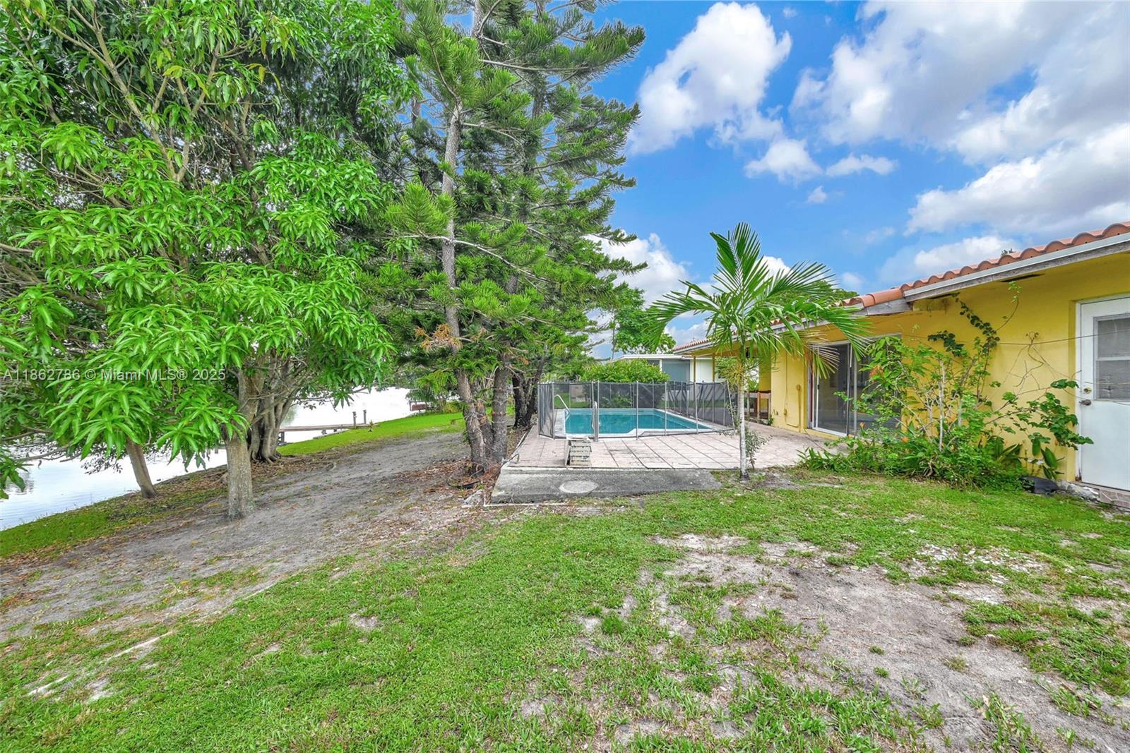 MIAMI LAKES SEC 5 - Residential