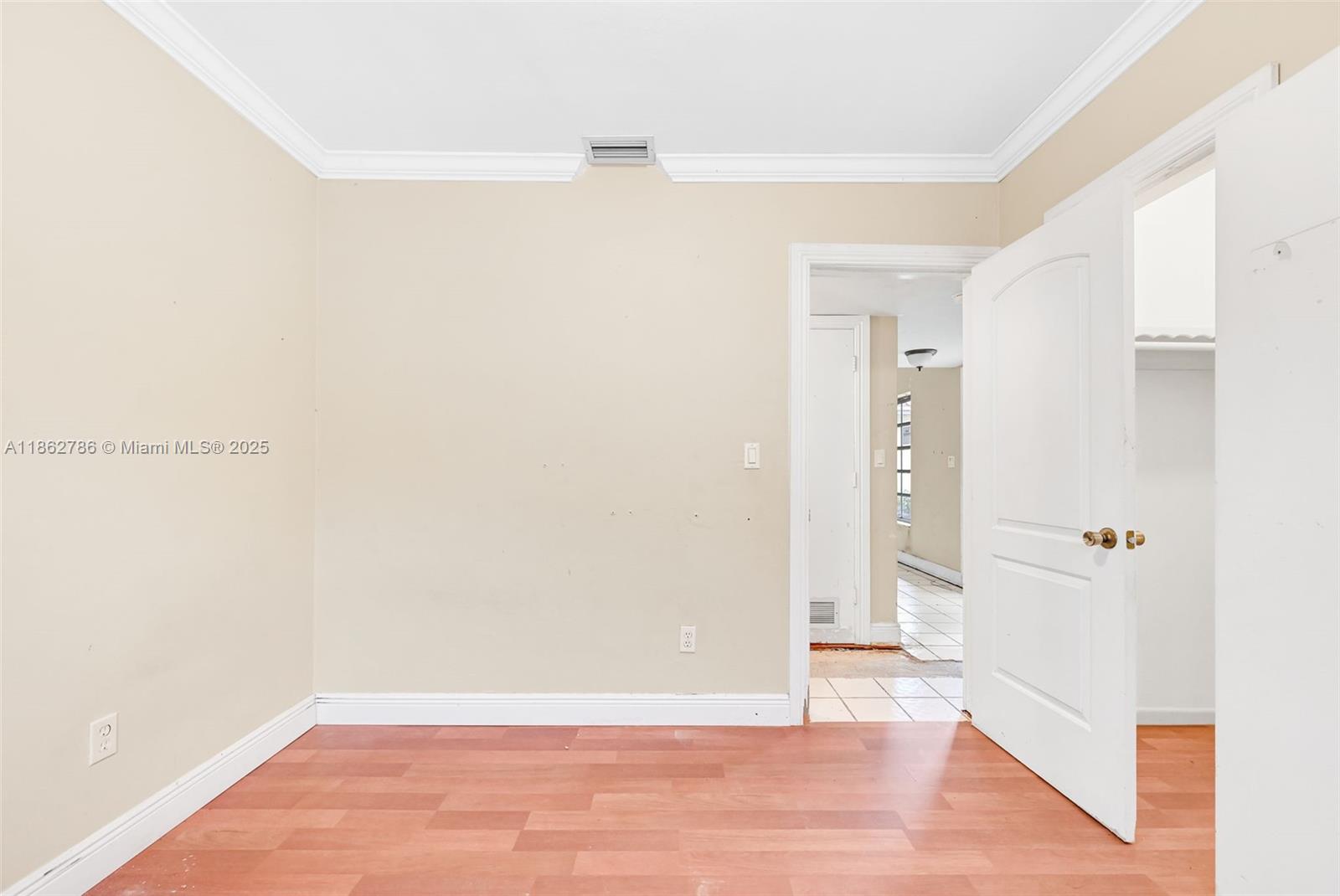 MIAMI LAKES SEC 5 - Residential