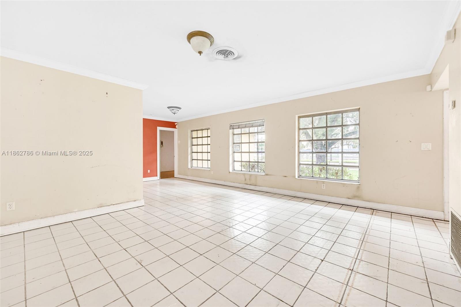 MIAMI LAKES SEC 5 - Residential