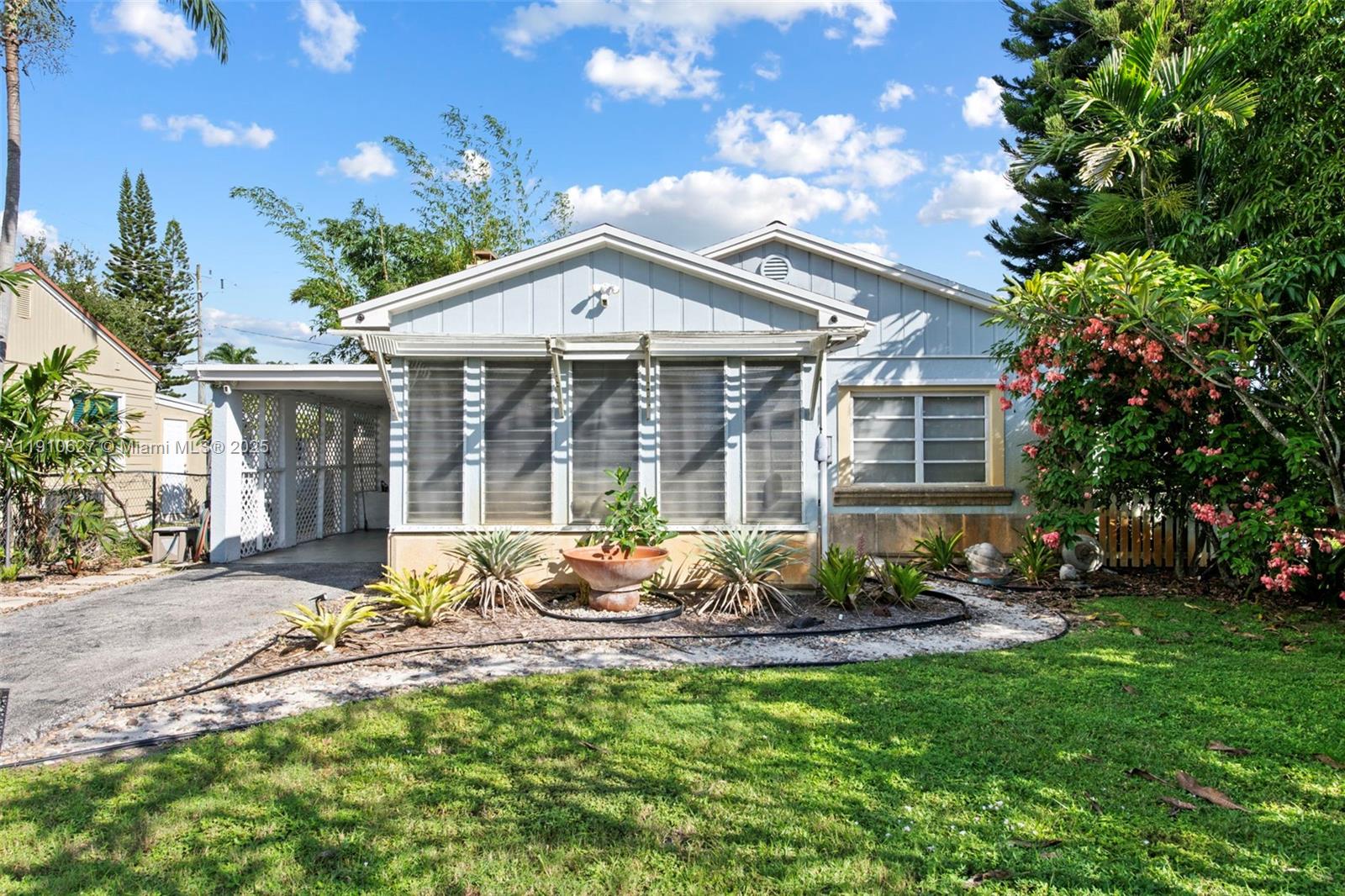 HOLLYWOOD PARK - Residential