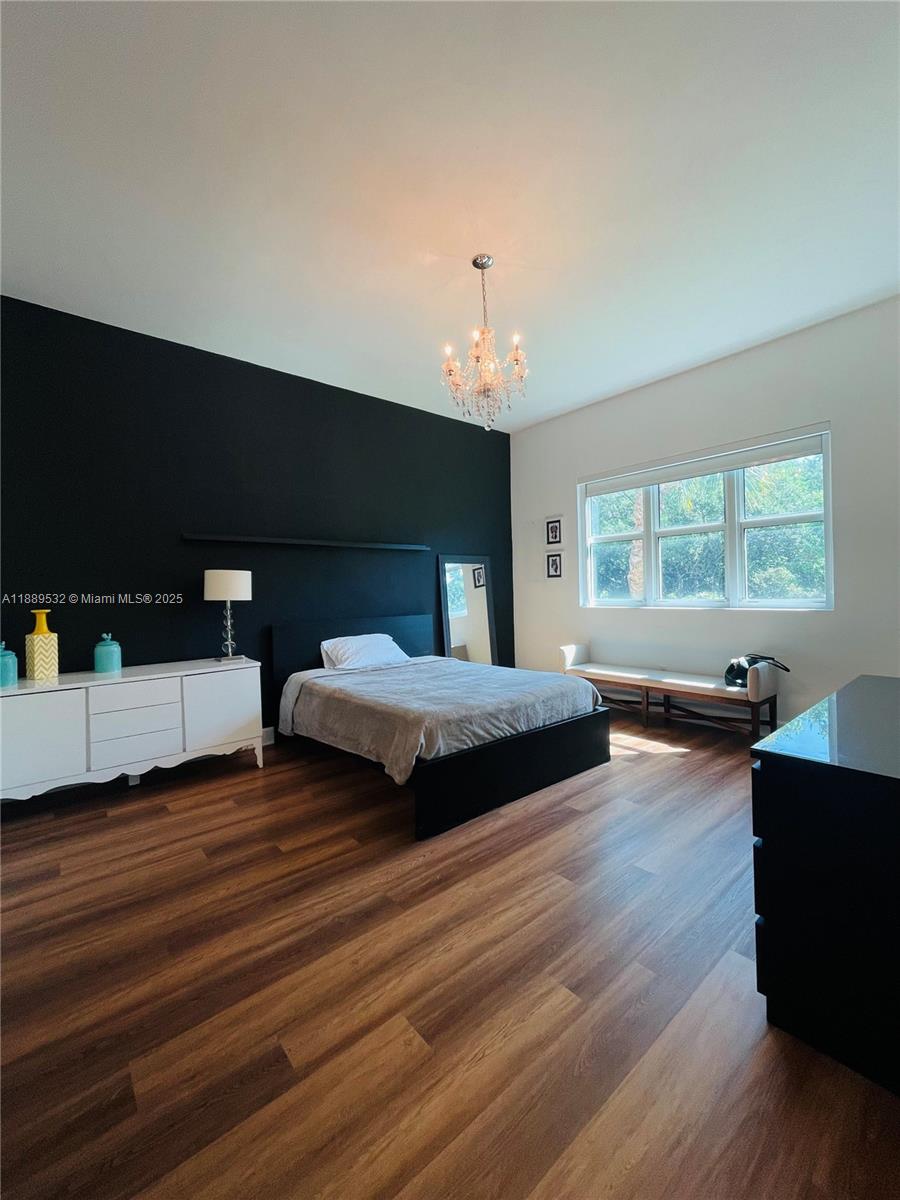 THE OAKS I CONDO - Residential Lease