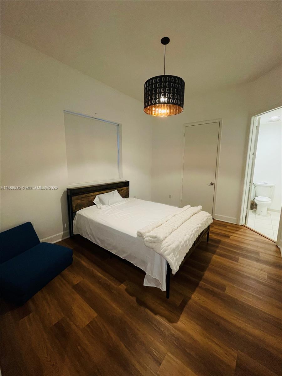 THE OAKS I CONDO - Residential Lease