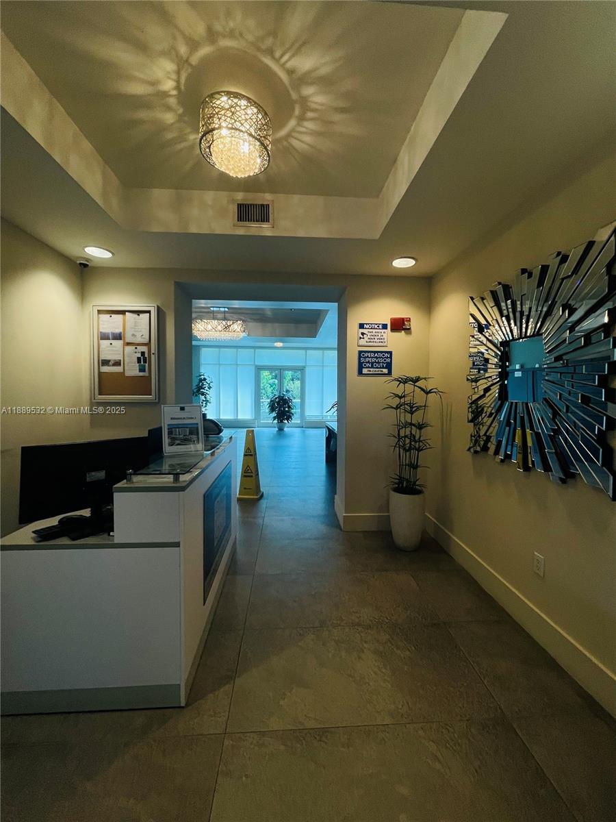 THE OAKS I CONDO - Residential Lease
