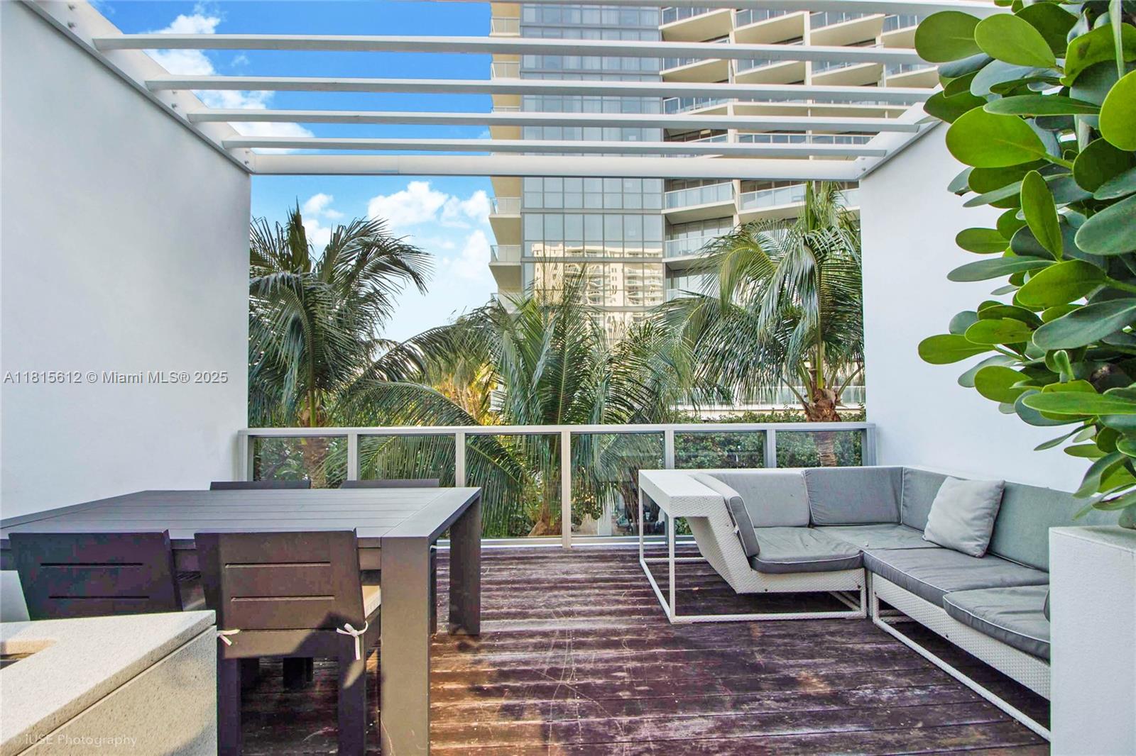 2201 COLLINS AVE CONDO - Residential