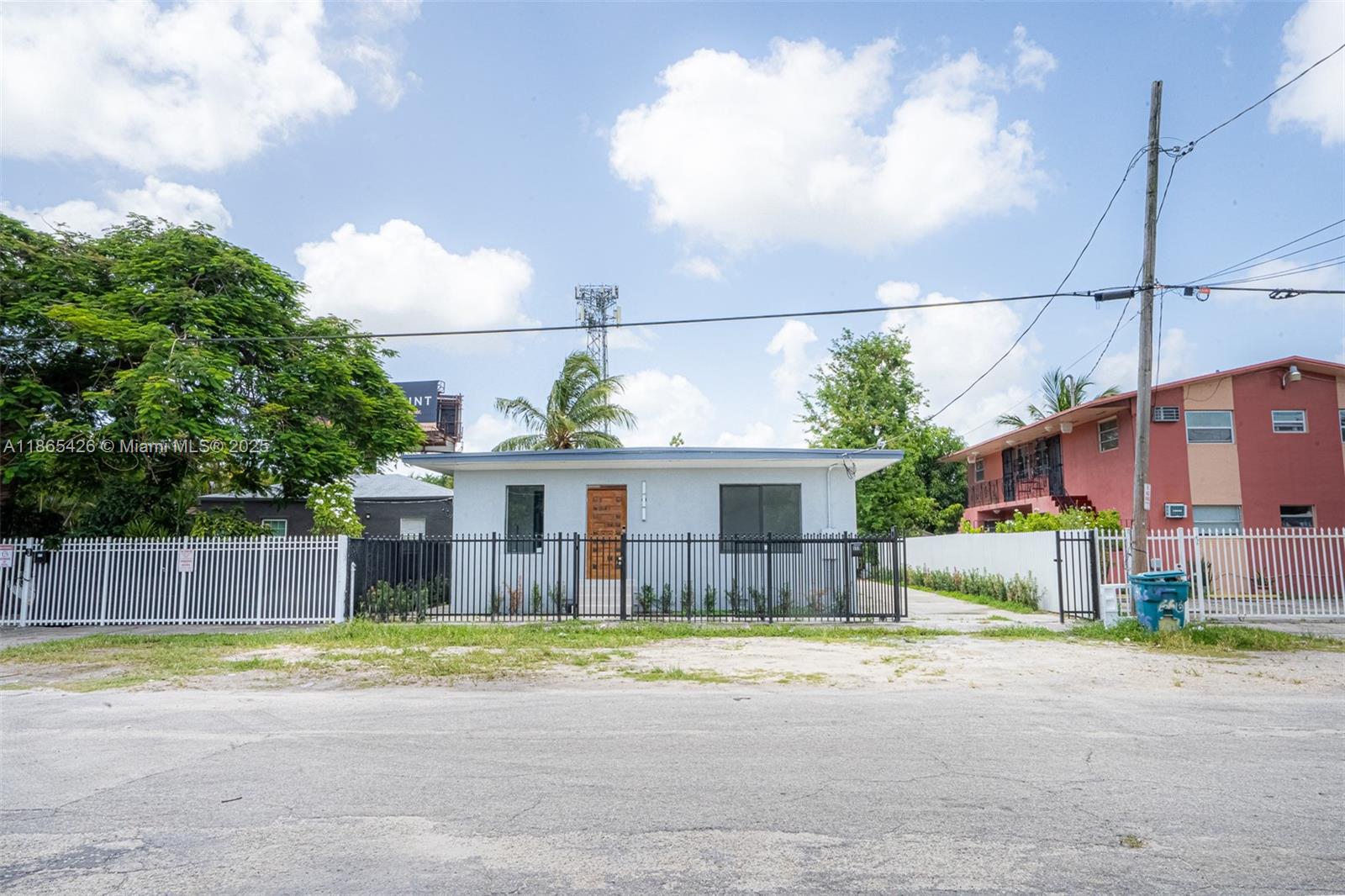 666 NW 28th St