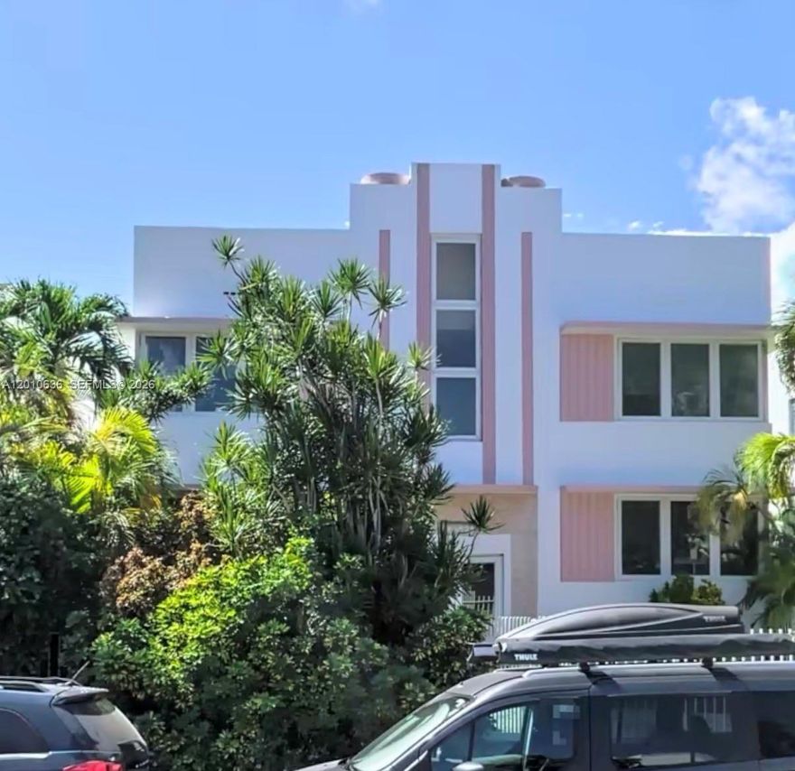 Very attractive remodeled apartment in Miami Beach. LOW HOA 1 bedroom and 1 bath with laminated wood flooring all renovating kitchen. new appliances, it is rented month to month. It is a great investment to live in or for a vacation place to be. Closed to the beach and minutes to Lincoln road. DO NOT MISS THIS OPPORTUNITY. Send your offers because it will not last.