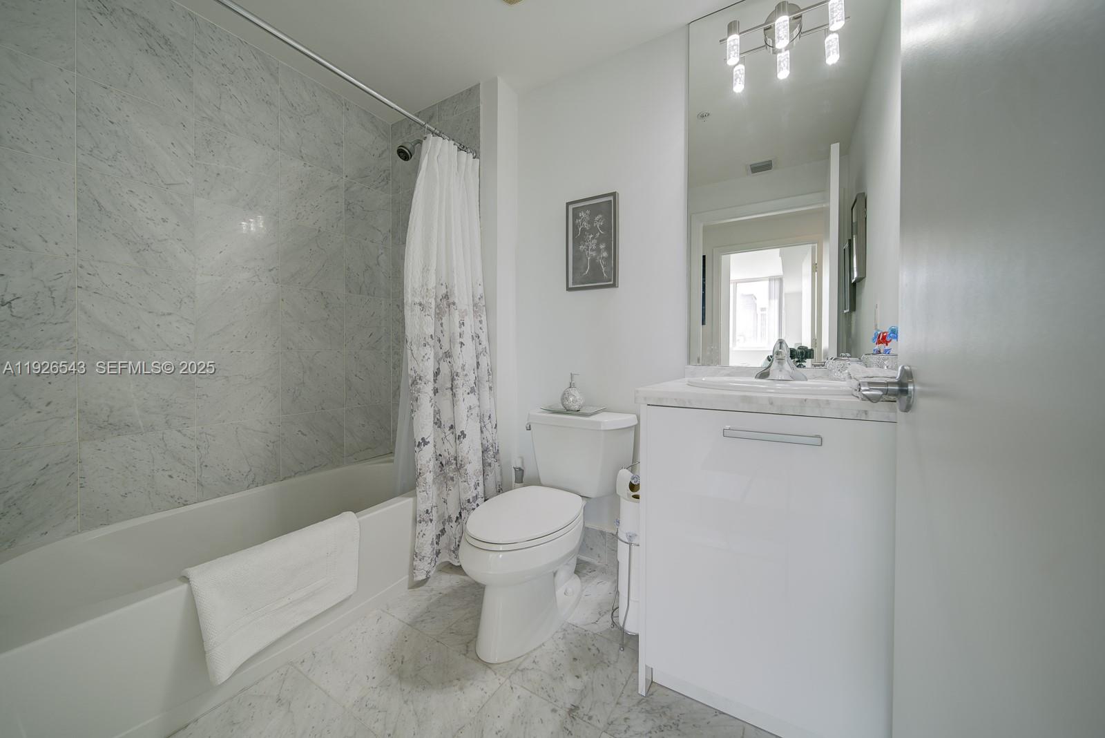 VIZCAYNE NORTH CONDO - Residential