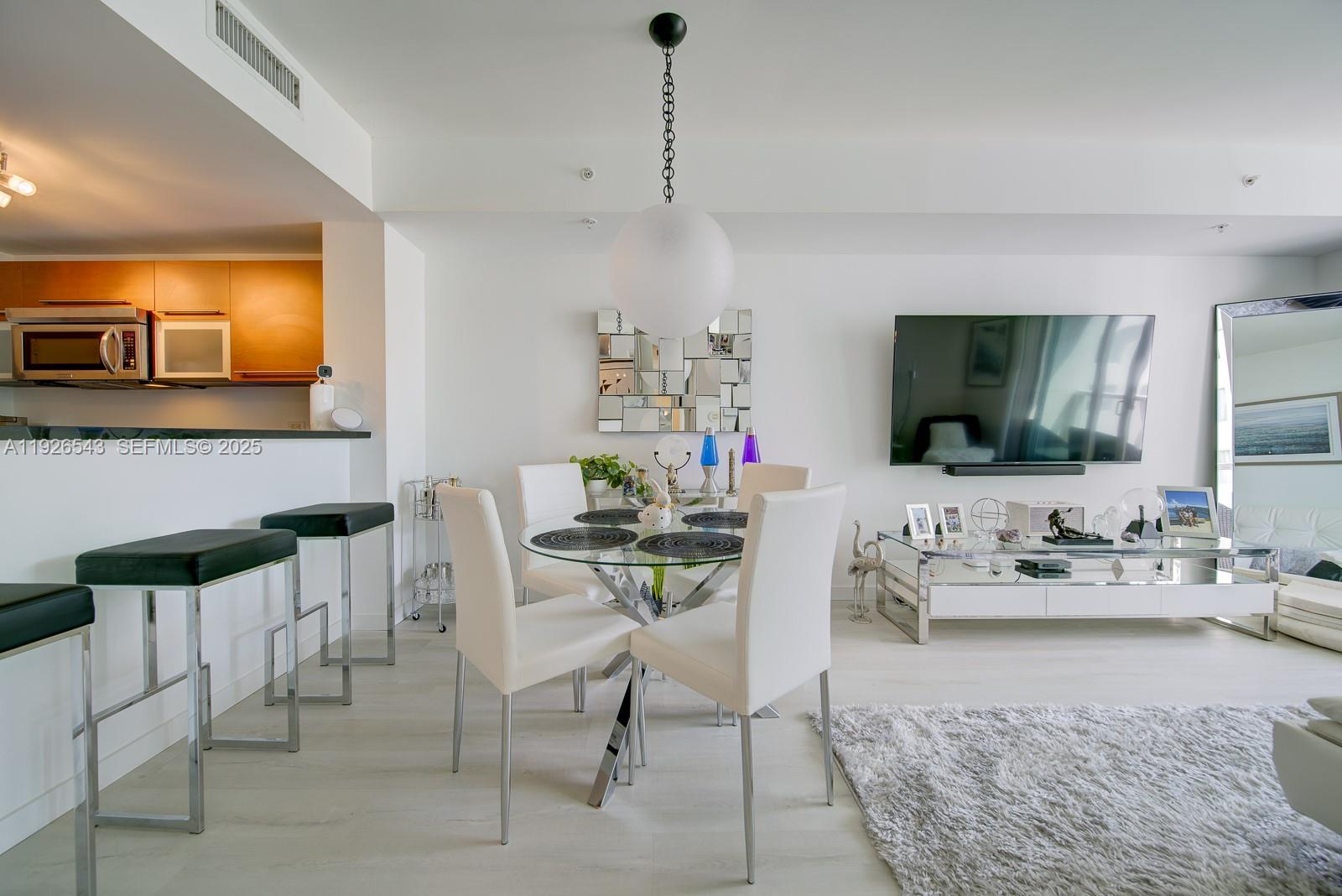 VIZCAYNE NORTH CONDO - Residential