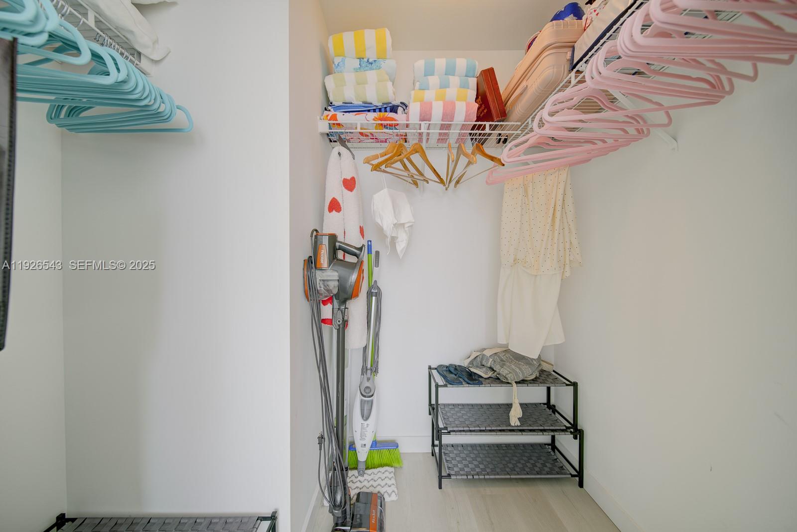 VIZCAYNE NORTH CONDO - Residential