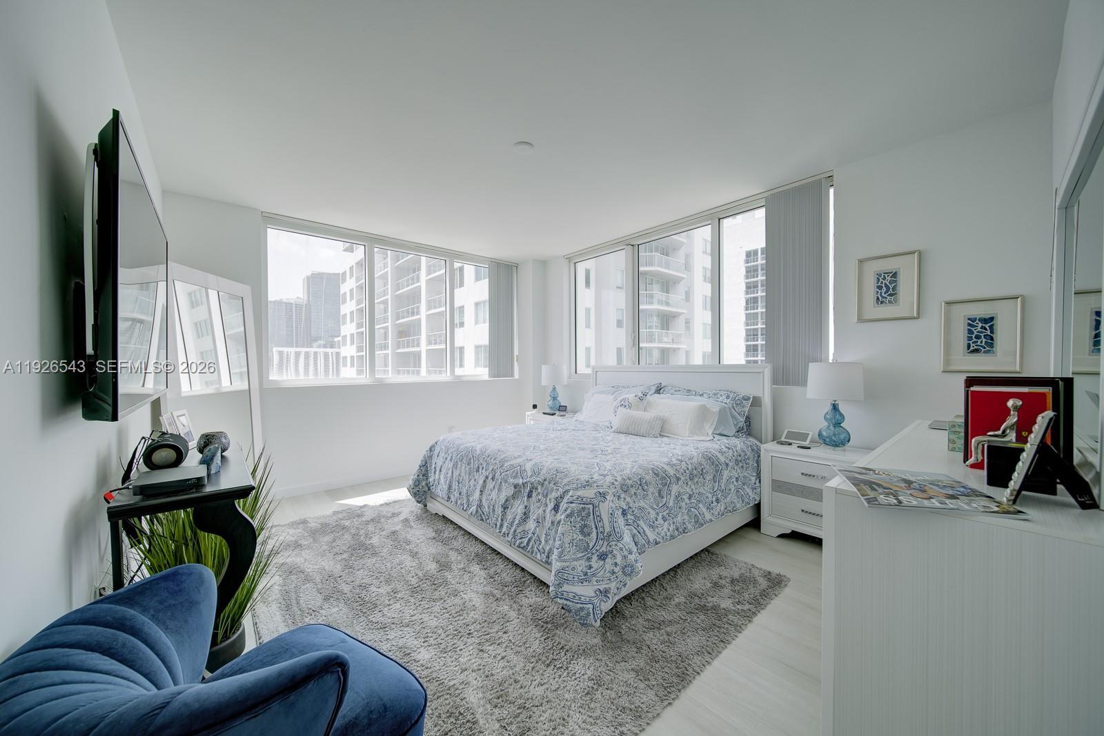 VIZCAYNE NORTH CONDO - Residential