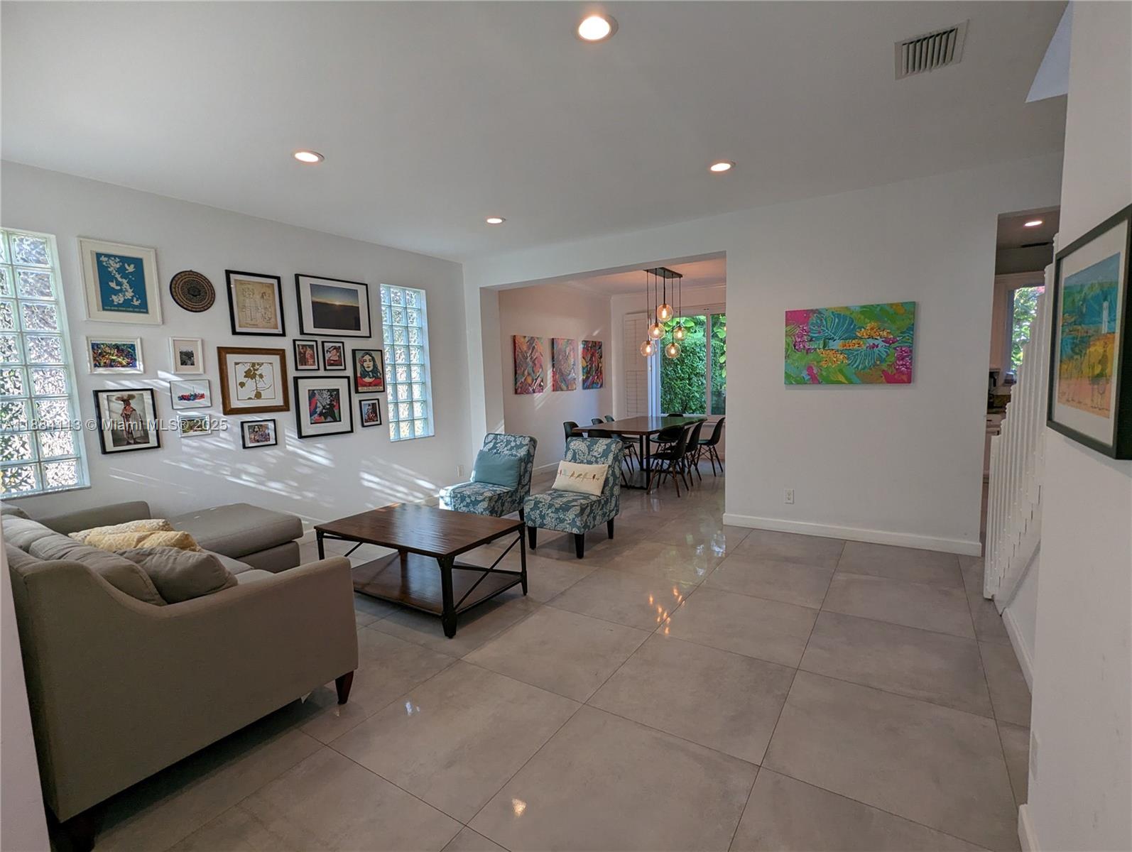 EMERALD COURTS - OPAL CRE - Residential