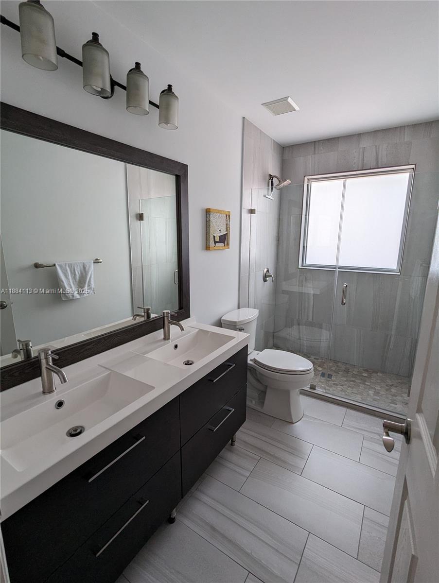 EMERALD COURTS - OPAL CRE - Residential