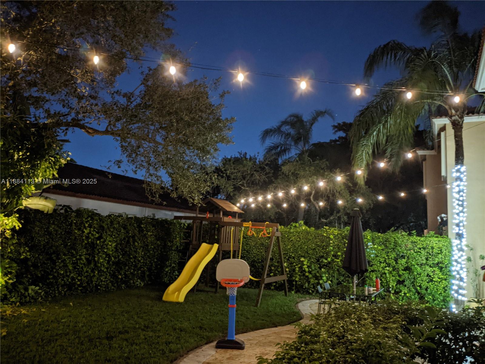EMERALD COURTS - OPAL CRE - Residential