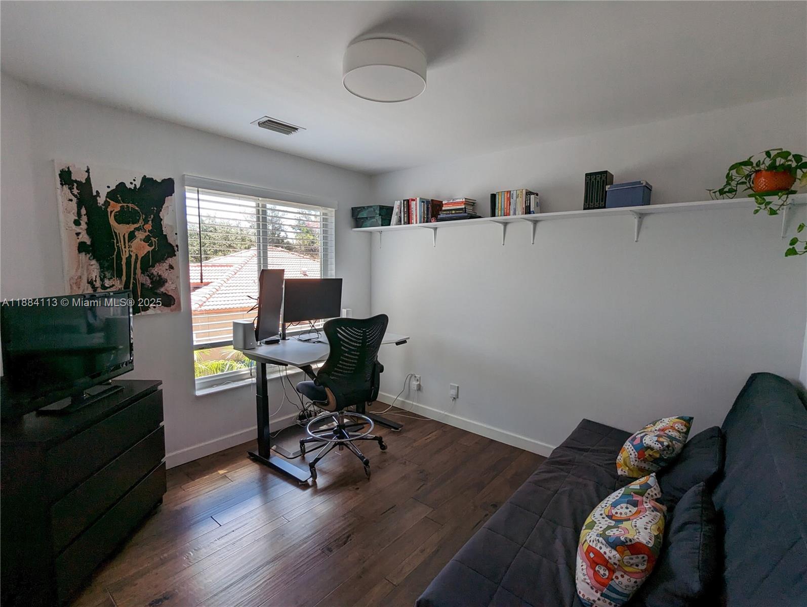 EMERALD COURTS - OPAL CRE - Residential