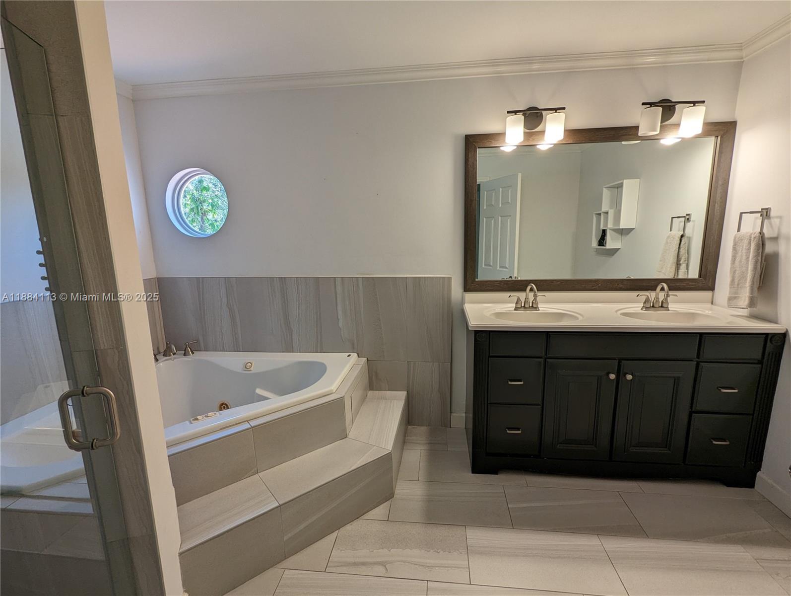 EMERALD COURTS - OPAL CRE - Residential