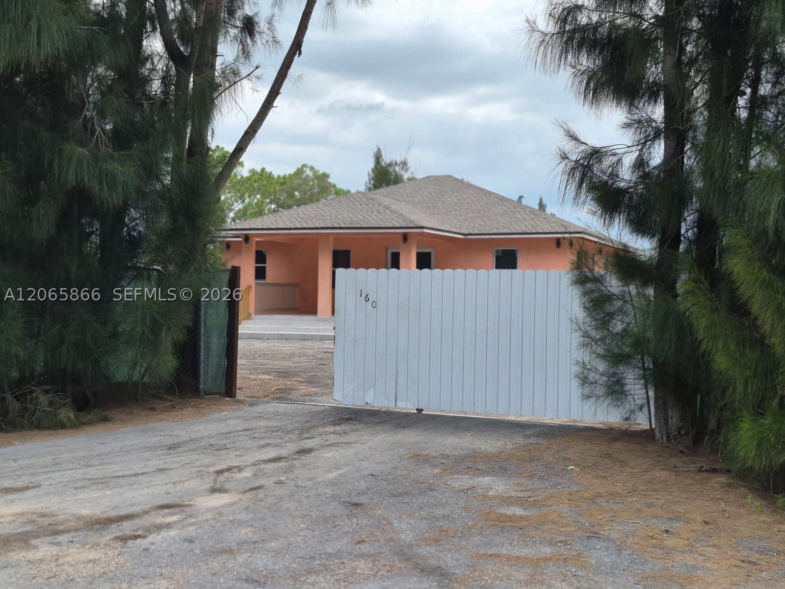 160 N Granja St