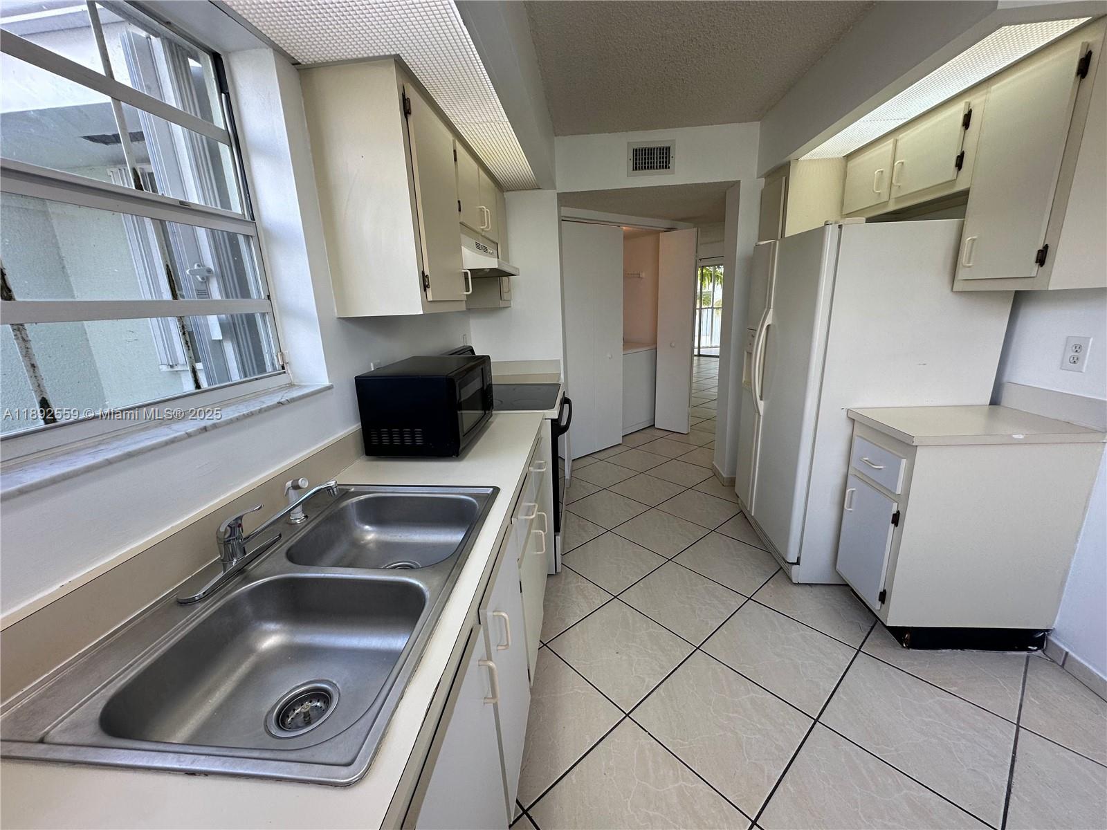 KEYS GATE CONDO NO FOUR - Residential Lease