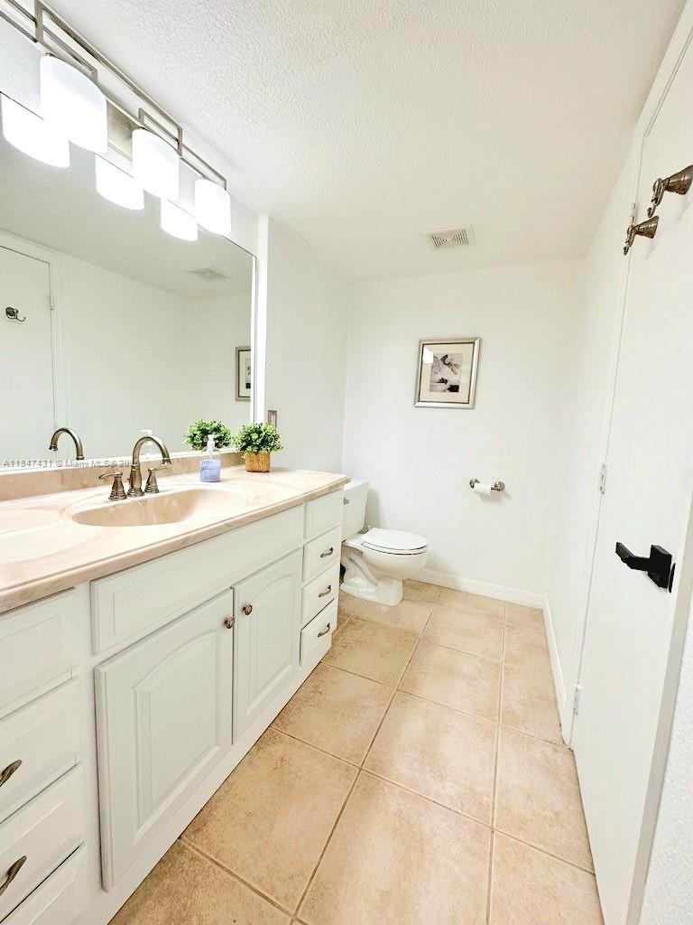 ISLE OF SANDALFOOT CONDO - Residential Lease