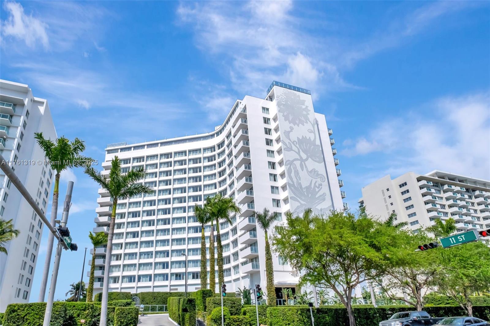Property for Sale at 1100 West Ave 910, Miami Beach, Miami-Dade County, Florida - Bedrooms: 1 
Bathrooms: 1  - $514,000