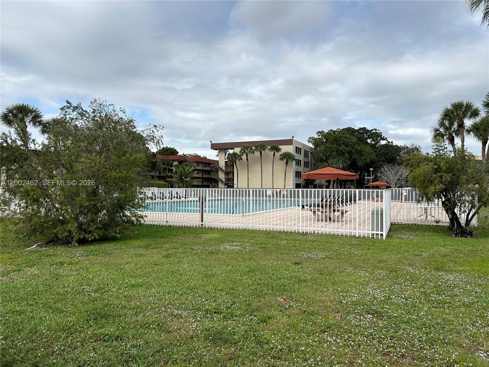 CYPRESS CHASE NORTH NO 4 - Residential