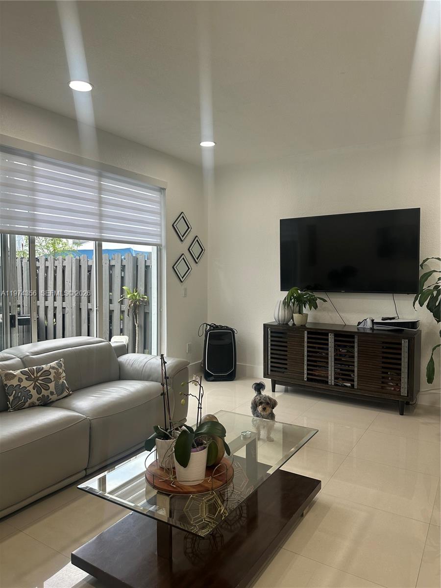 VILLAS AT NAUTICA THREE C - Residential