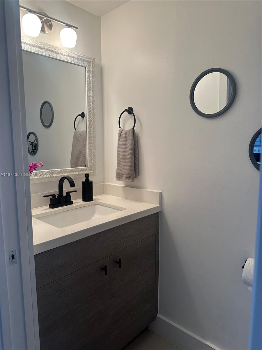 VILLAS AT NAUTICA THREE C - Residential