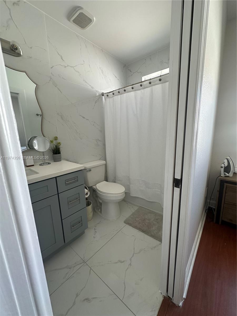 VILLAS AT NAUTICA THREE C - Residential