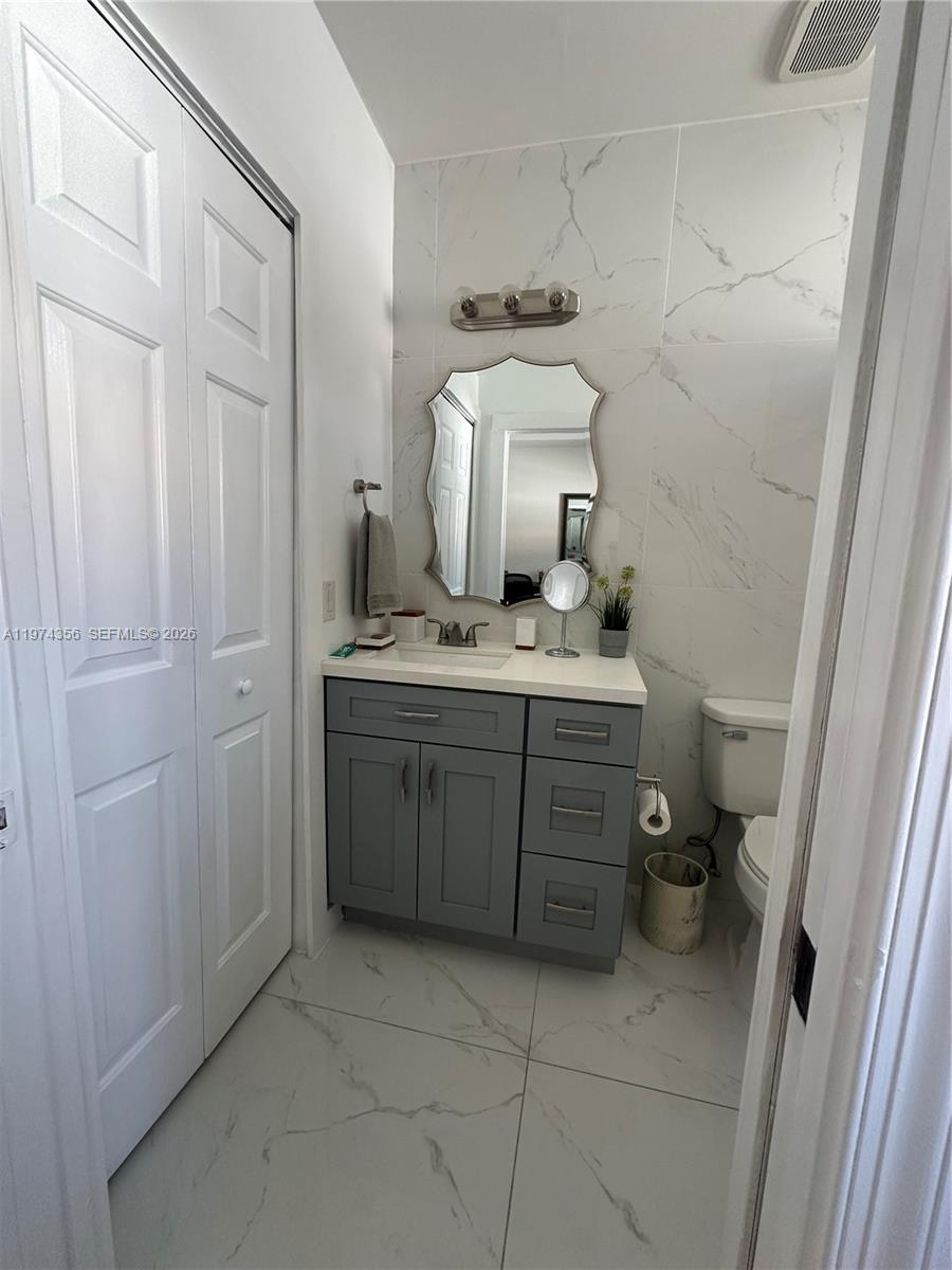 VILLAS AT NAUTICA THREE C - Residential