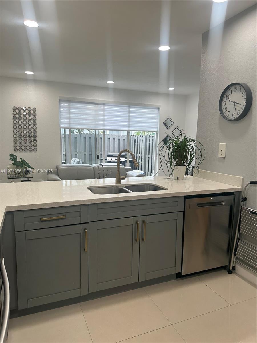 VILLAS AT NAUTICA THREE C - Residential