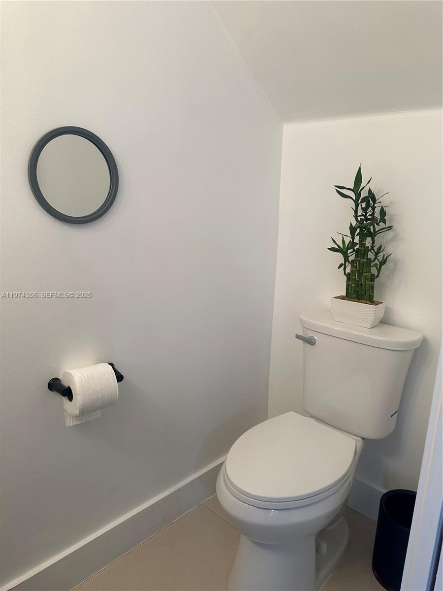 VILLAS AT NAUTICA THREE C - Residential