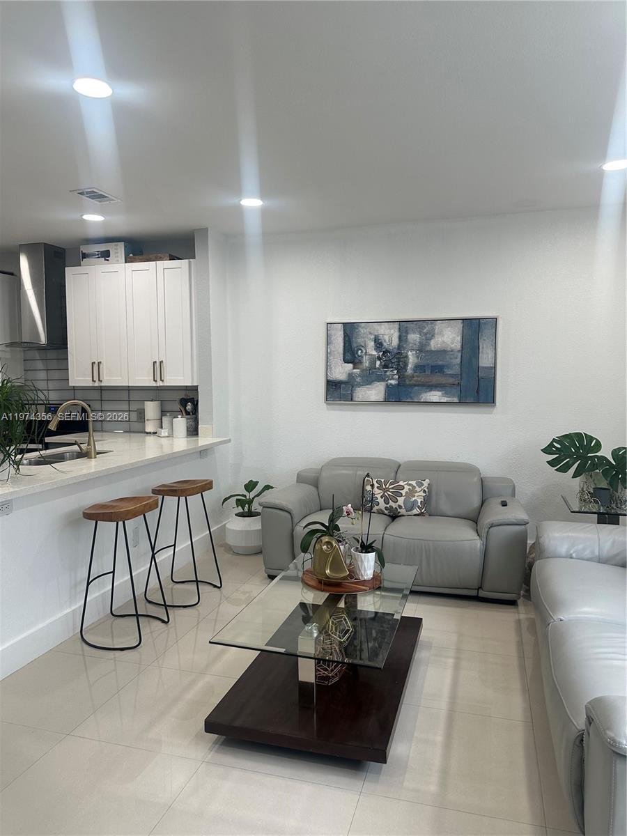 VILLAS AT NAUTICA THREE C - Residential