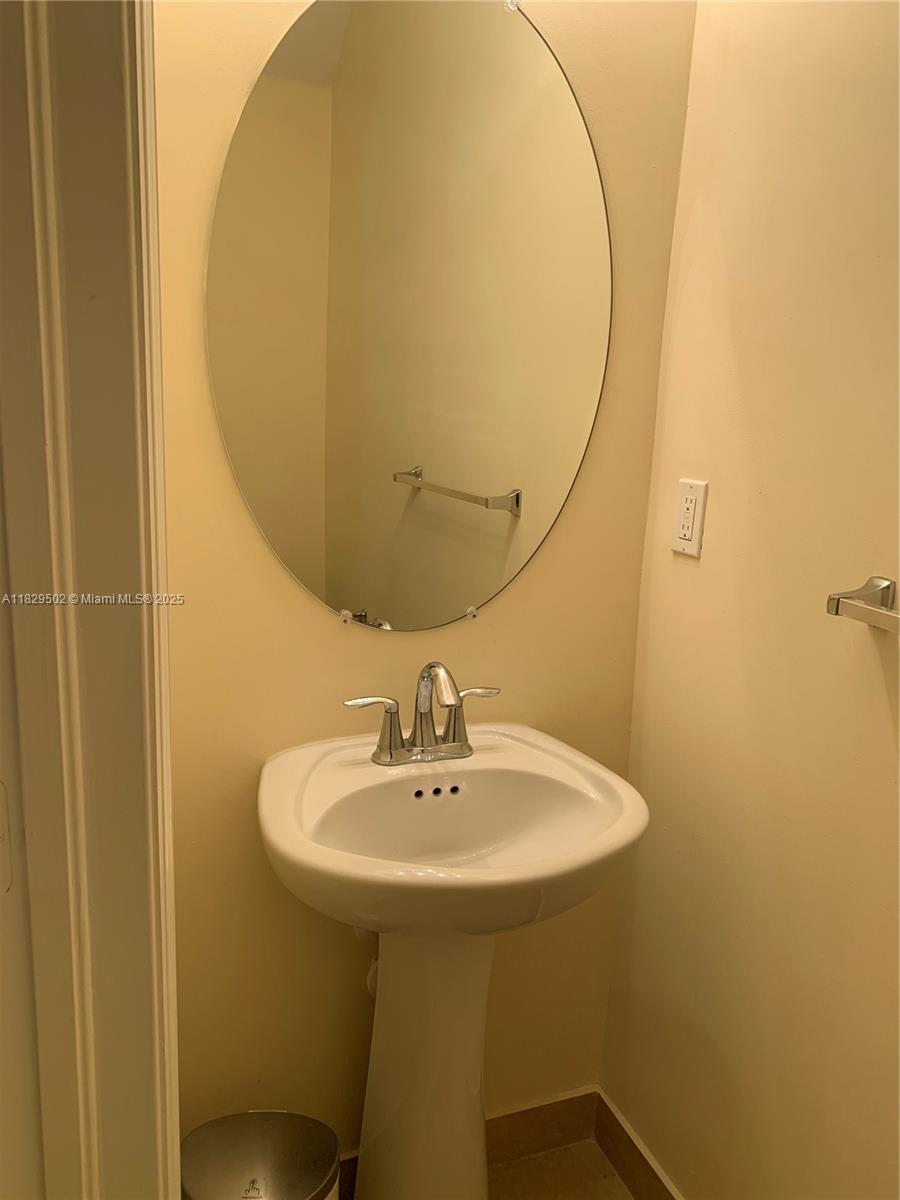 MEADOW PINES - Residential Lease