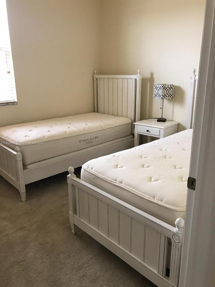 MEADOW PINES - Residential Lease